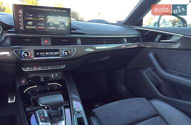 Купе Audi S5 2022 в 