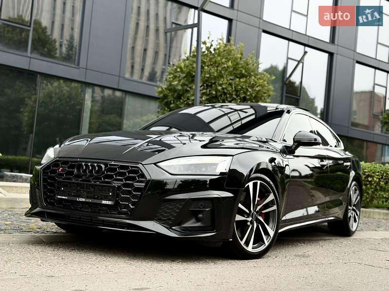 Купе Audi S5 2022 в Львове