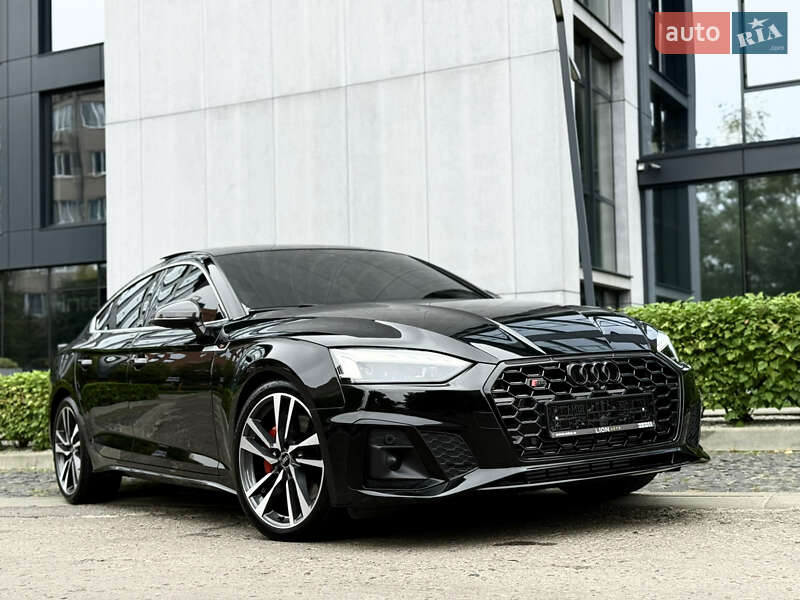 Купе Audi S5 2022 в Львове