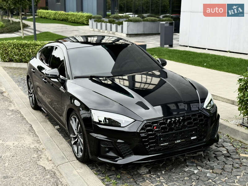 Купе Audi S5 2022 в Львове