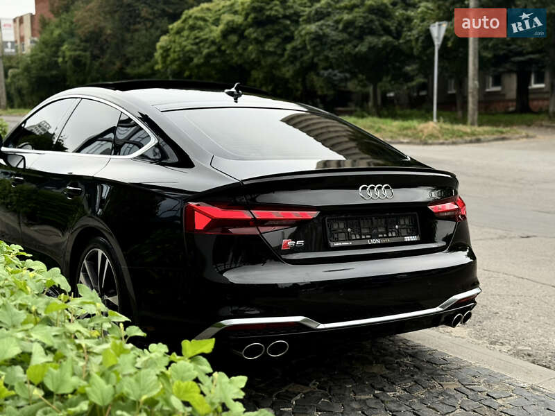 Купе Audi S5 2022 в Львове