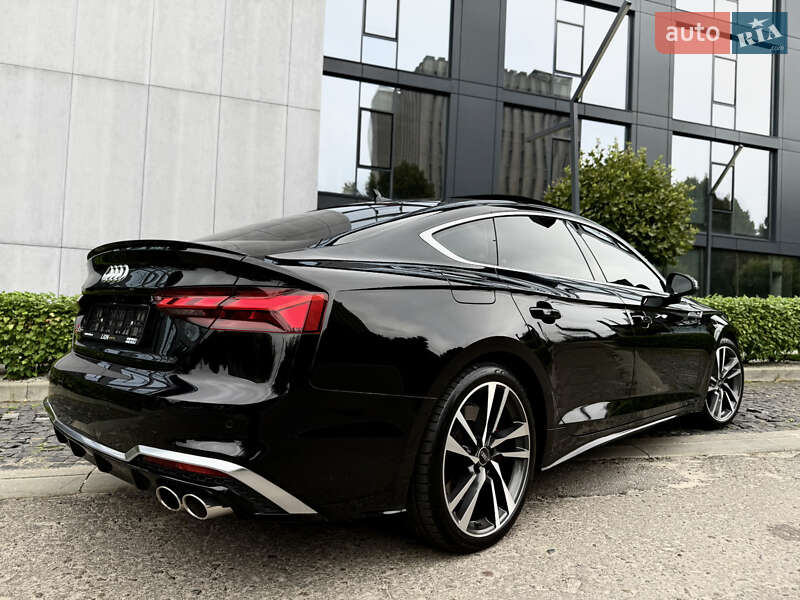 Купе Audi S5 2022 в Львове