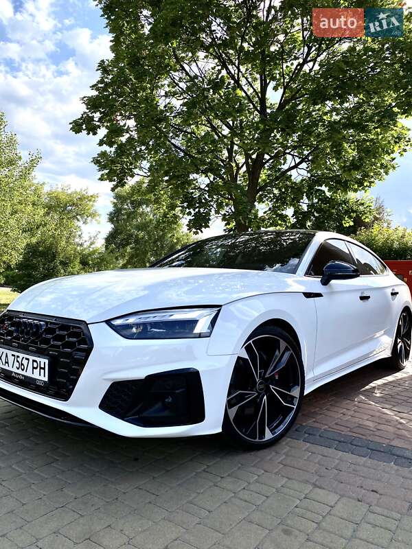 Лифтбек Audi S5 2024 в Киеве