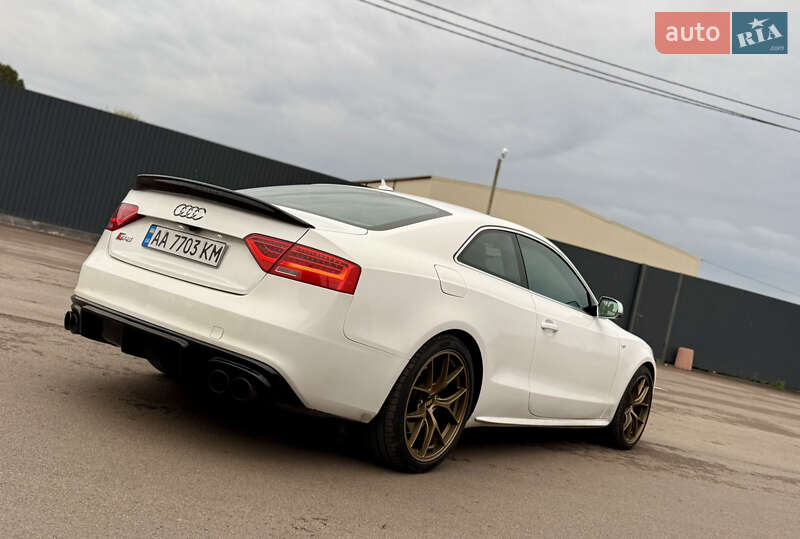 Купе Audi S5 2012 в Киеве