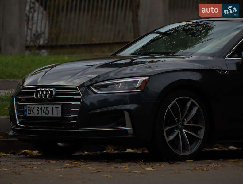 Купе Audi S5 2017 в Киеве