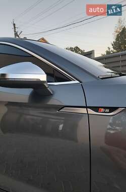 Купе Audi S5 2022 в 