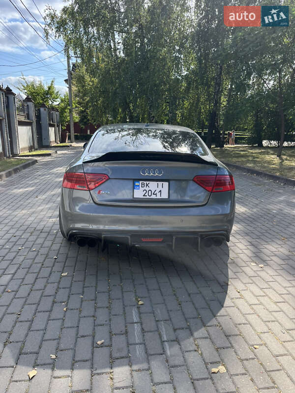 Купе Audi S5 2013 в Рівному