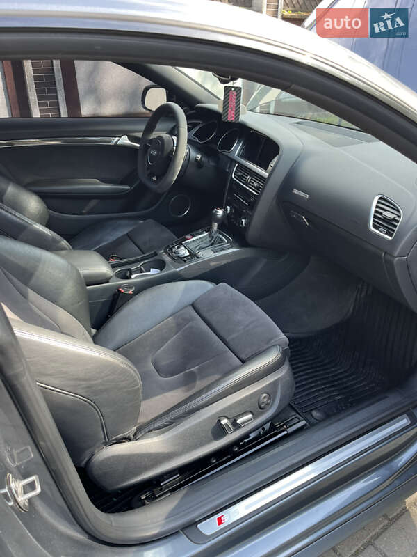 Купе Audi S5 2013 в Рівному