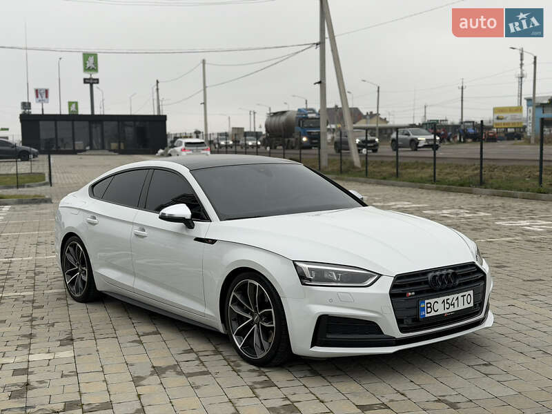 Купе Audi S5 2017 в Львові