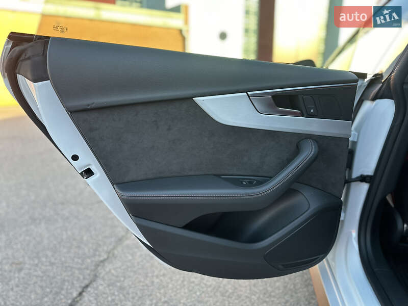 Купе Audi S5 2019 в Киеве