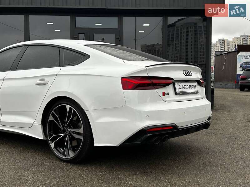 Лифтбек Audi S5 2024 в Киеве