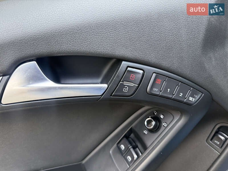 Купе Audi S5 2009 в Львове