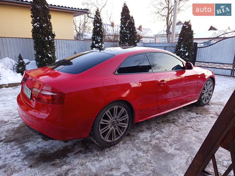 Купе Audi S5 2011 в Бершаді