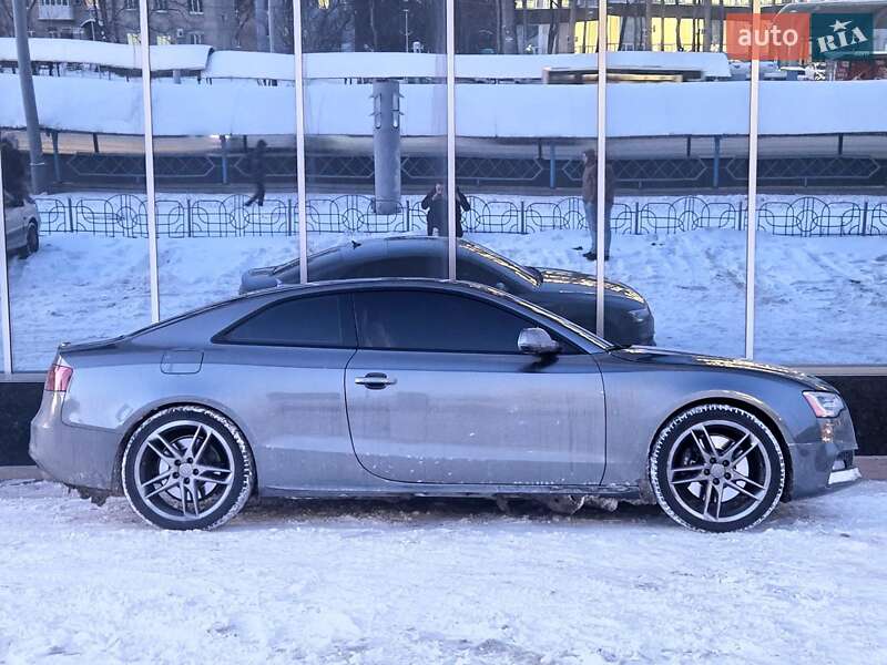 Купе Audi S5 2015 в Києві