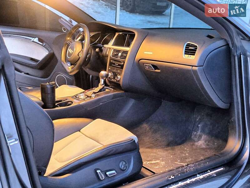 Купе Audi S5 2015 в Києві