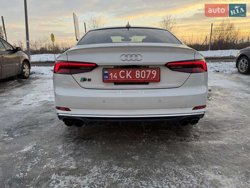 Купе Audi S5 2018 в Львові