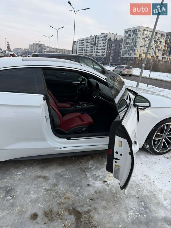 Купе Audi S5 2018 в Львові