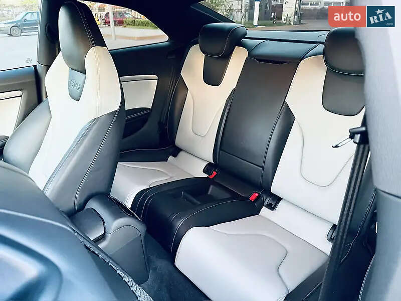 Купе Audi S5 2012 в Киеве фото 24 Купе Audi S5 2012 в Киеве