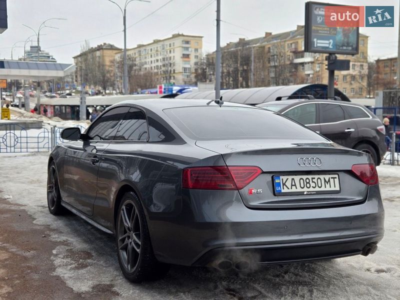 Купе Audi S5 2015 в Киеве