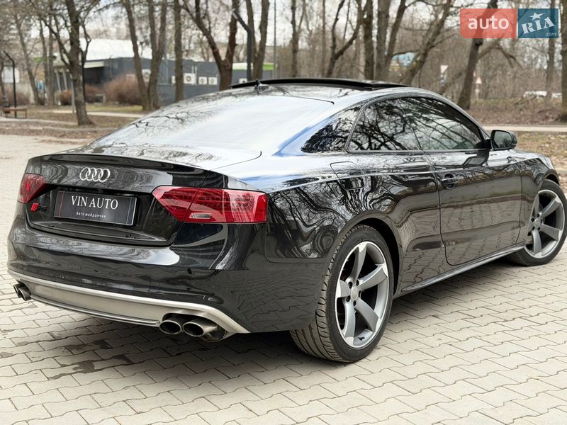 Купе Audi S5 2013 в Тернополі