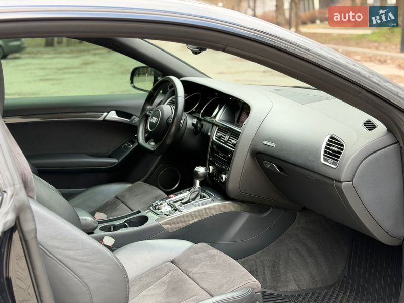 Купе Audi S5 2013 в Тернополі