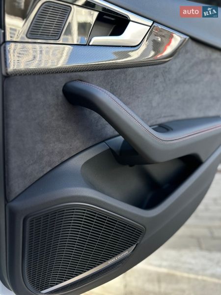 Лифтбек Audi S5 2024 в Киеве