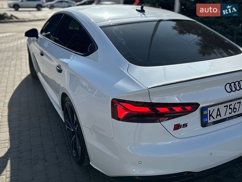 Лифтбек Audi S5 2024 в Киеве