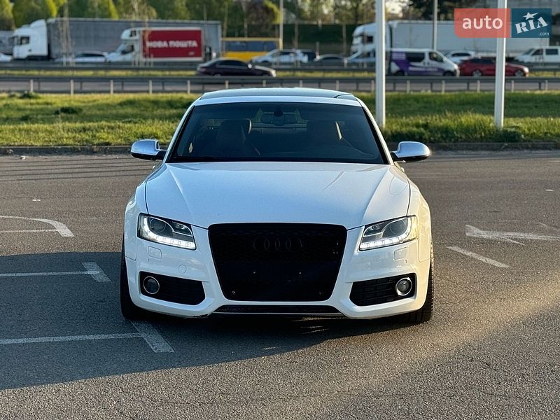 Купе Audi S5 2010 в Киеве