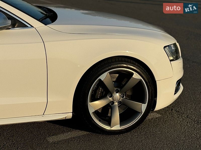 Купе Audi S5 2010 в Киеве