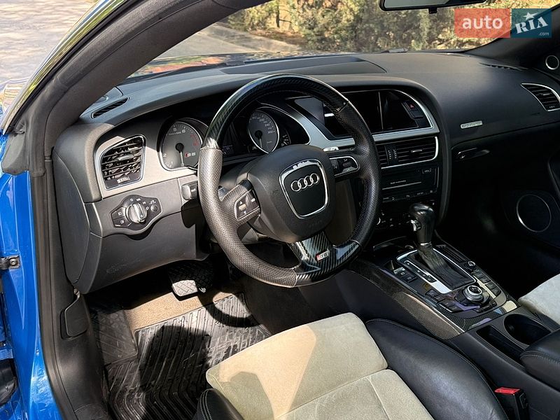 Купе Audi S5 2009 в Львові