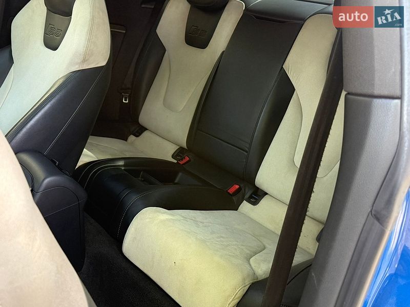 Купе Audi S5 2009 в Львові
