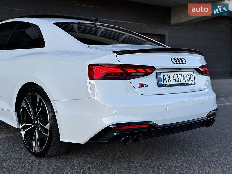 Купе Audi S5 2023 в Киеве