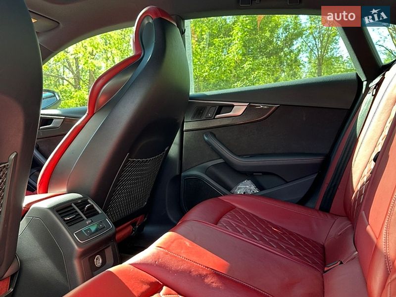 Купе Audi S5 2018 в Киеве
