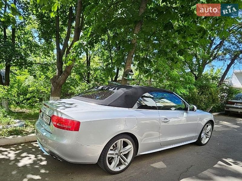 Кабріолет Audi S5 2010 в Таїрове