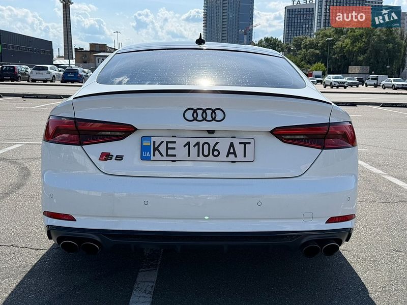 Купе Audi S5 2017 в Киеве