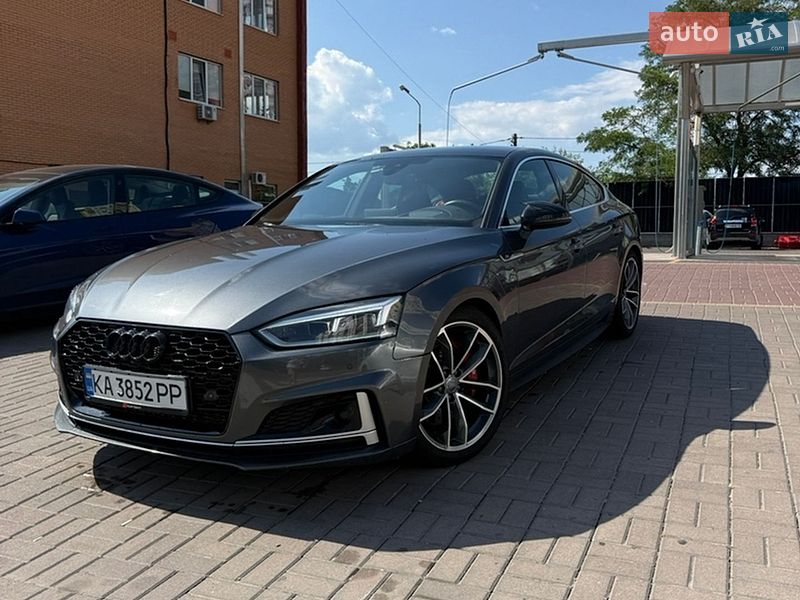 Audi S5, фото з оголошення