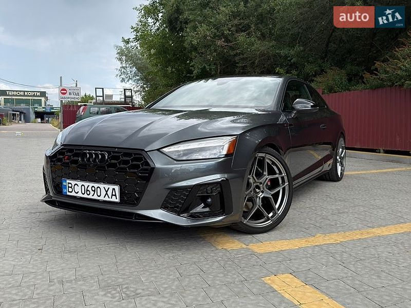 Купе Audi S5 2023 в Львове
