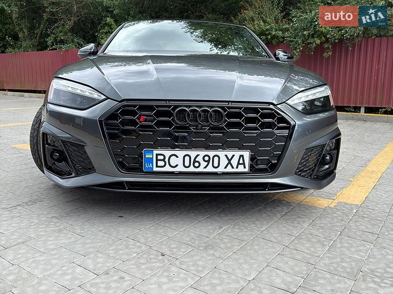 Купе Audi S5 2023 в Львове