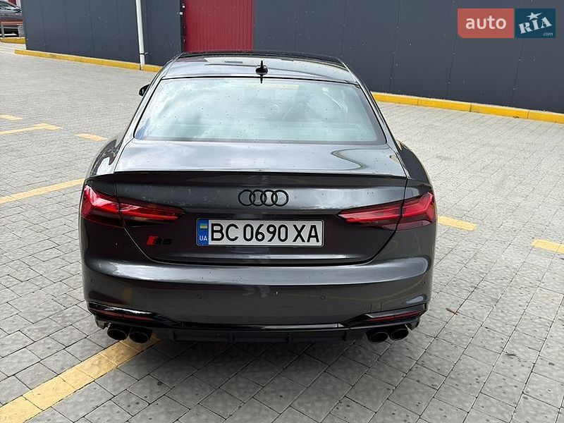 Купе Audi S5 2023 в Львове