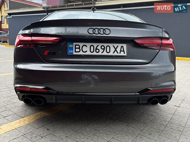 Купе Audi S5 2023 в Львове