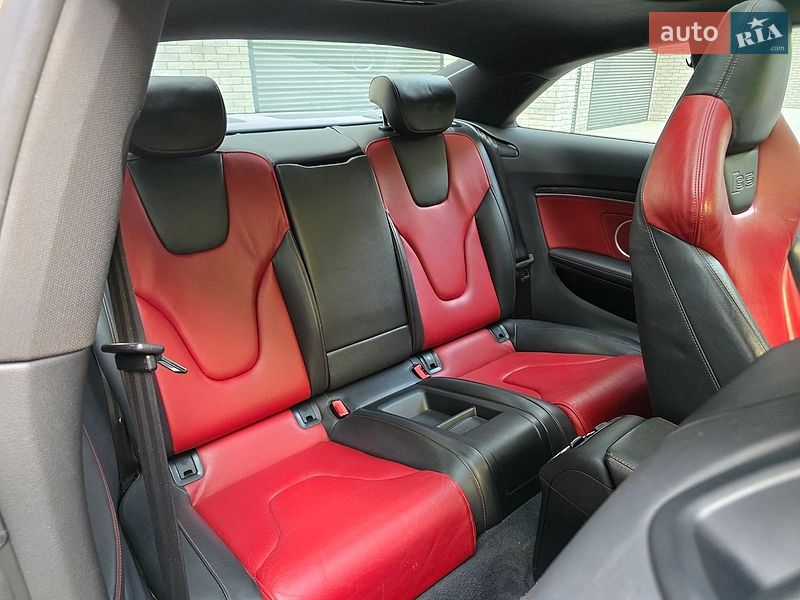 Купе Audi S5 2012 в Хмельницком
