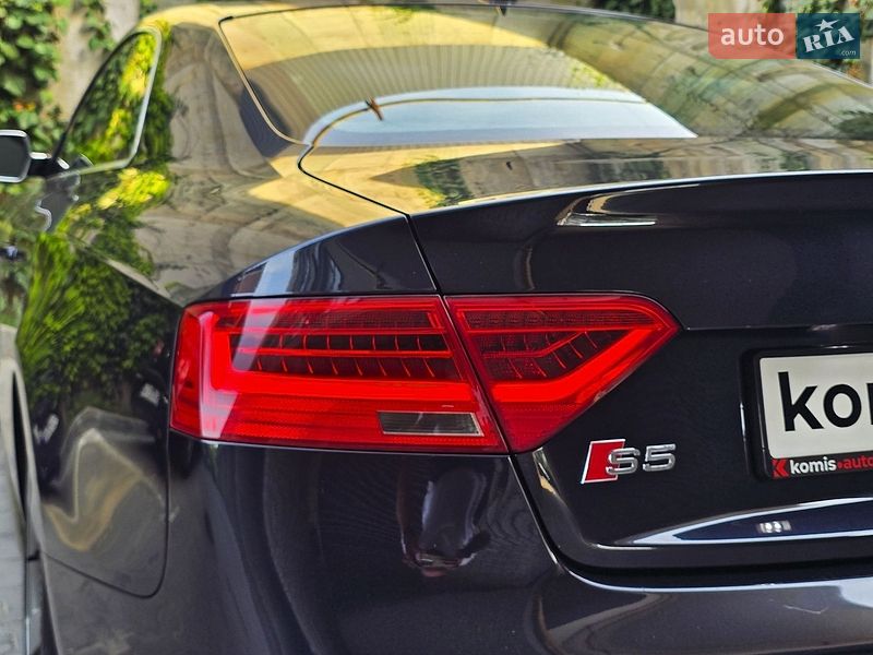 Купе Audi S5 2012 в Хмельницком