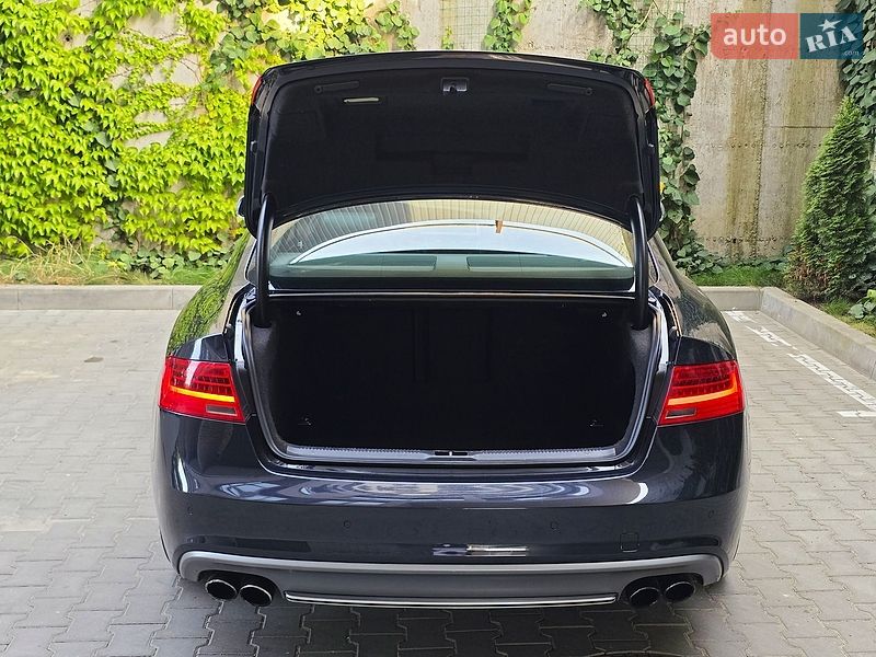 Купе Audi S5 2012 в Хмельницком