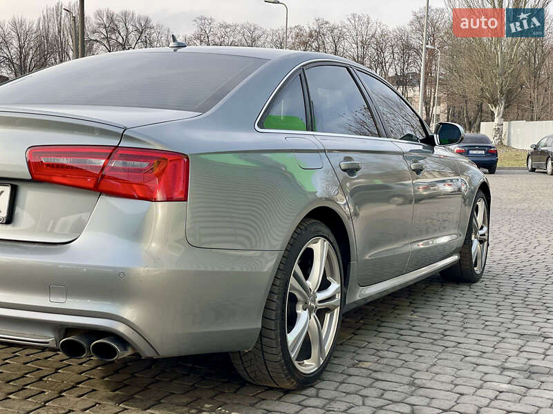 Седан Audi S6 2013 в Днепре