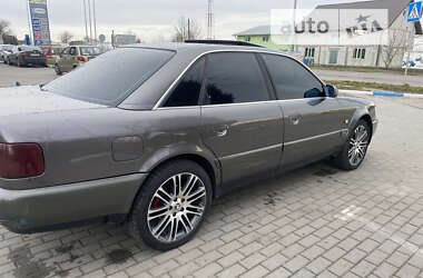 Седан Audi S6 1996 в Жовкве