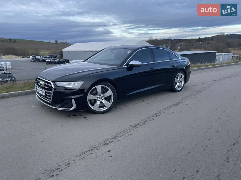 Седан Audi S6 2019 в Мукачево