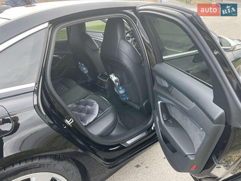 Седан Audi S6 2019 в Мукачево