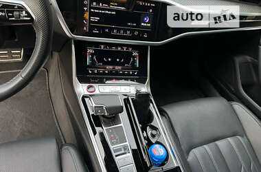 Седан Audi S6 2022 в Ровно