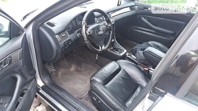 Audi S6 2000