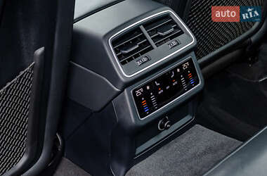 Седан Audi S6 2020 в 